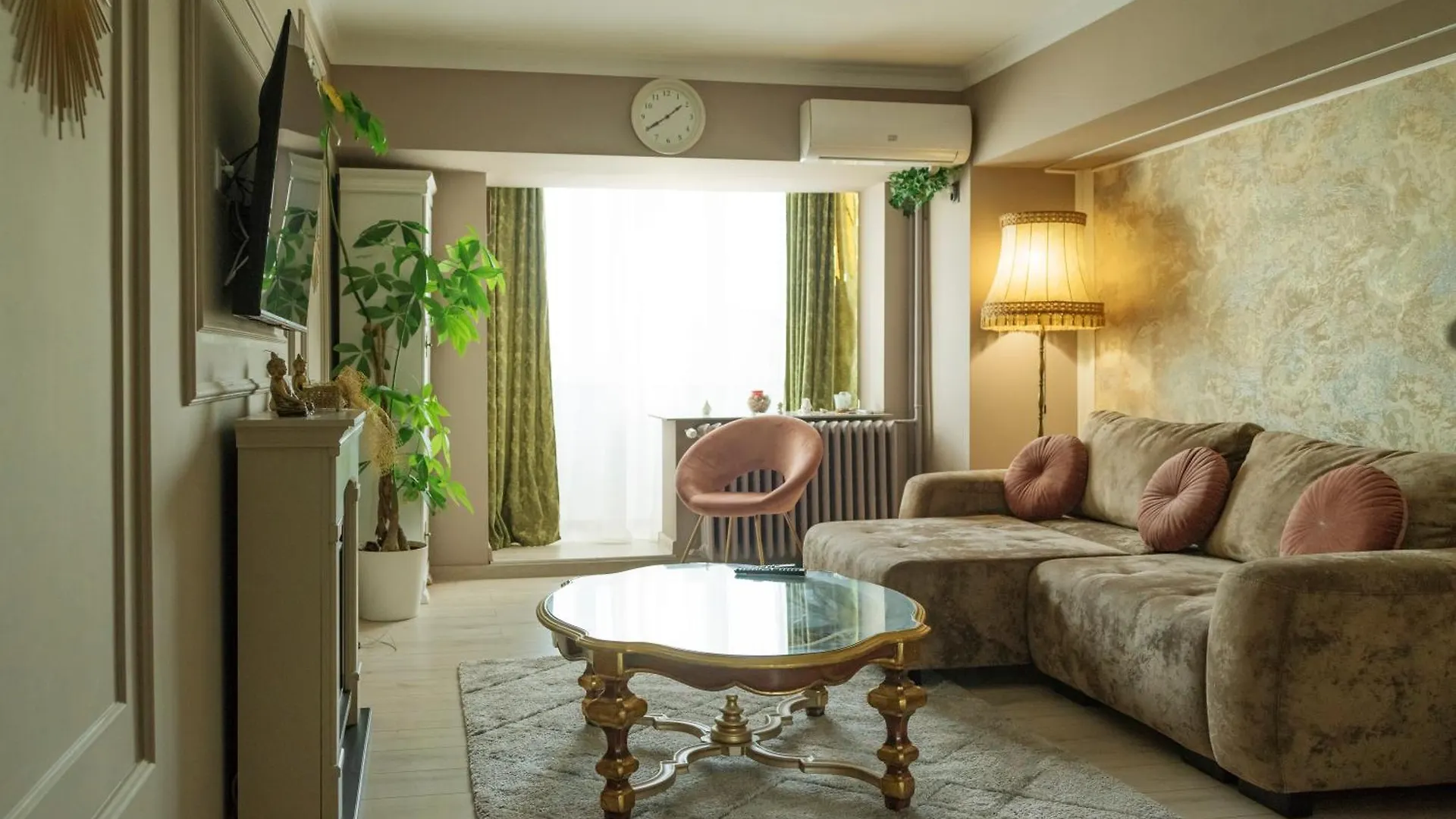Golden Paradise Bukarest Lägenhet